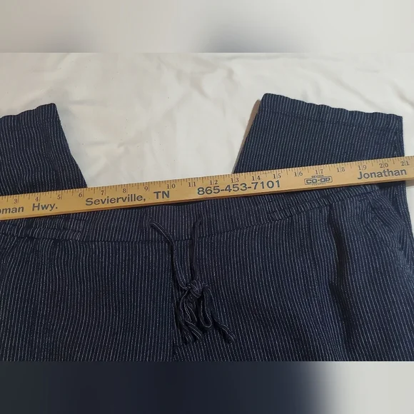 Old Navy Pinstriped Cargo Pants in Blue With Tie Waist Band. Sz XL - Picture 6 of 6
